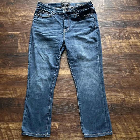 Judy Blue Denim - Judy blue Capri fit stretch denim crop jeans Sz 31